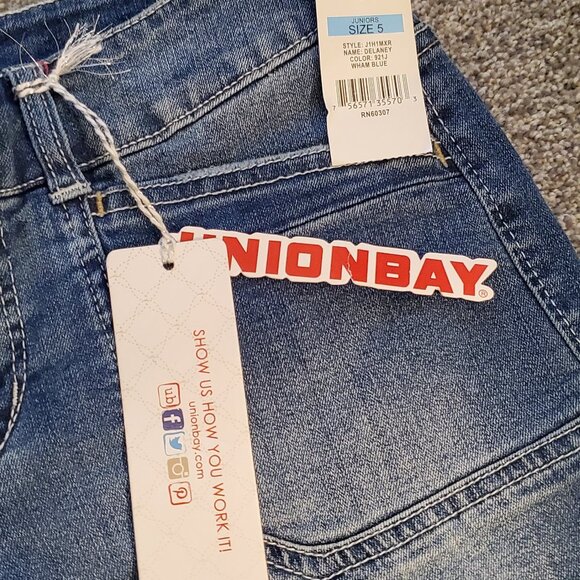 Union Bay Denim Cargo Shorts Size 5 NWT - Picture 2 of 3